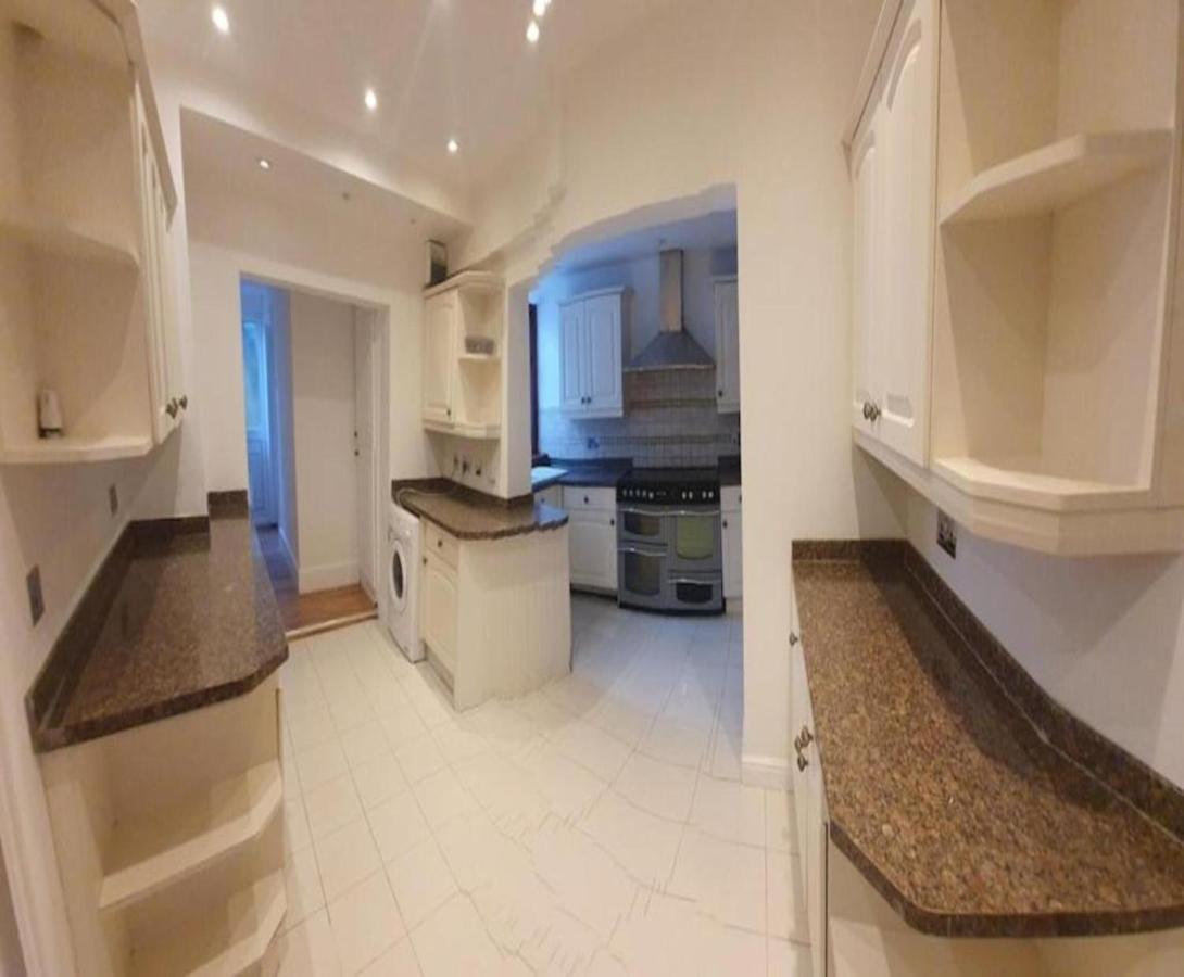 لندن Oyo Timi Holiday Homes المظهر الخارجي الصورة