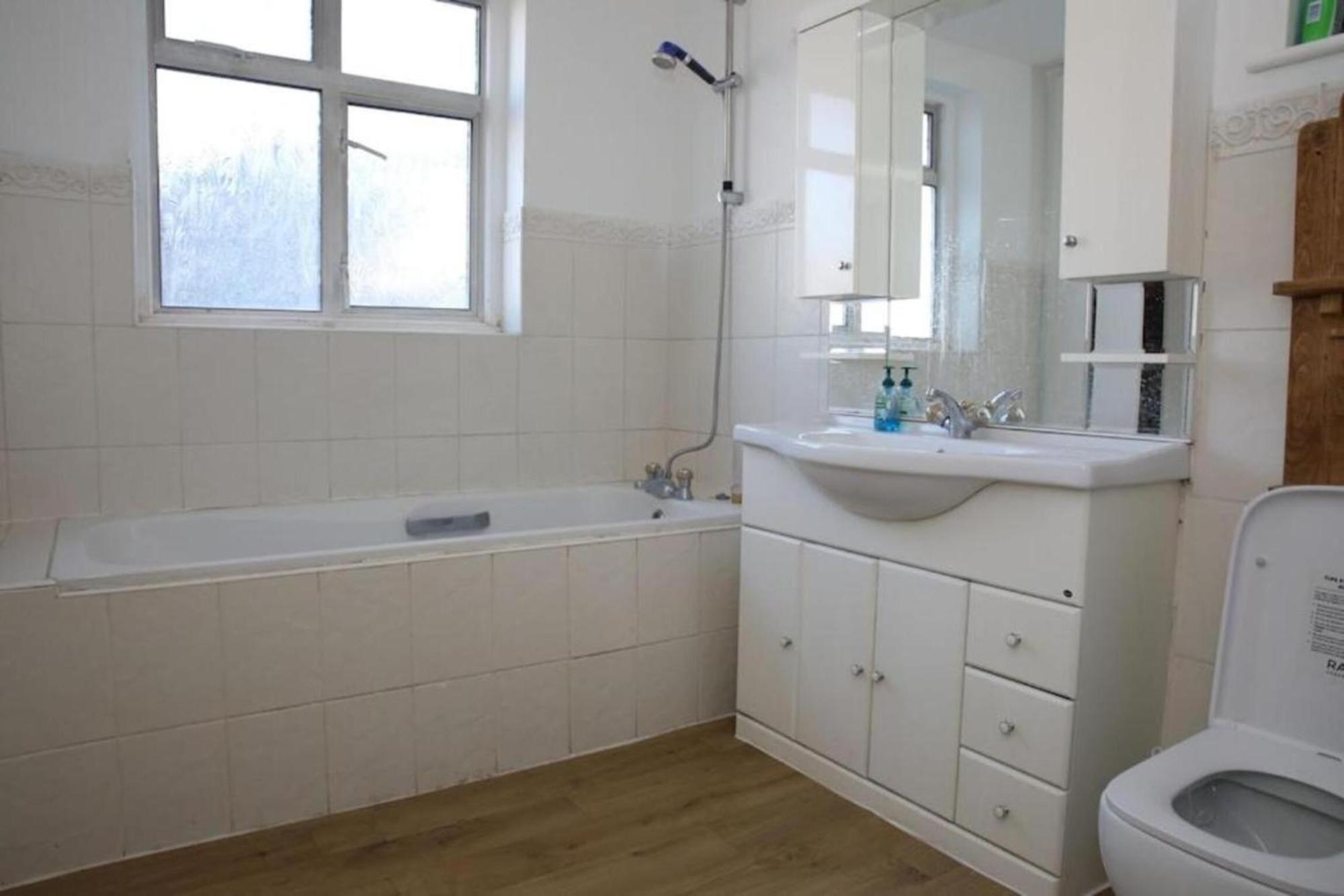 لندن Oyo Timi Holiday Homes المظهر الخارجي الصورة